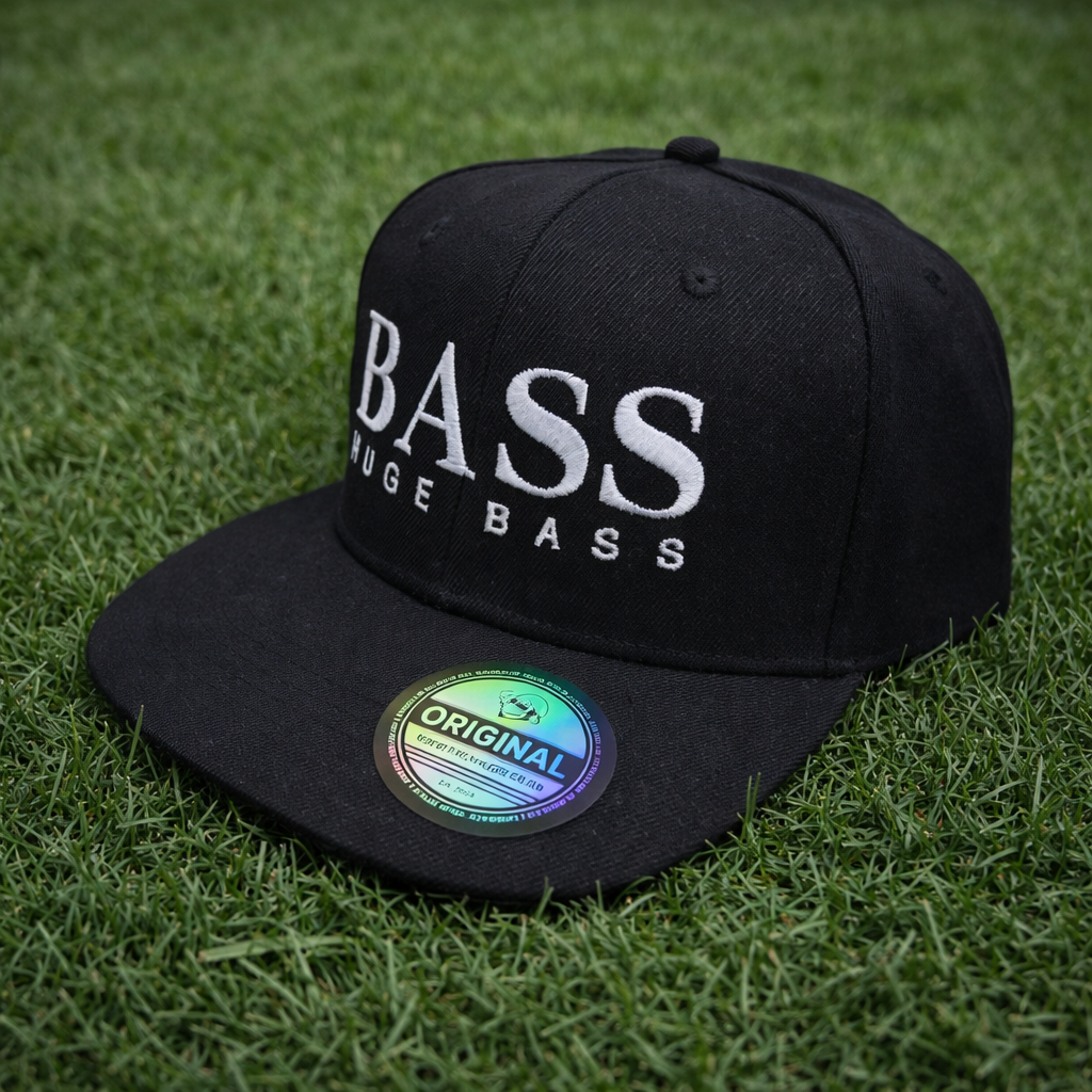 Huge Bass Snapback - Black